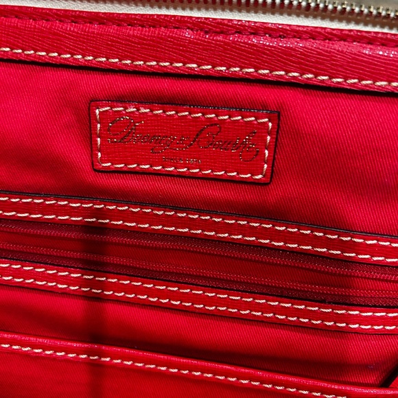 ❤️🩷Dooney & Bourke Hearts zip satchel Gently Used🩷❤️ - Picture 5 of 6